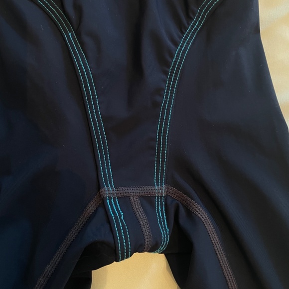 TYR Kneeskin Racing Suit – Youth 12 & Under - Picture 4 of 5